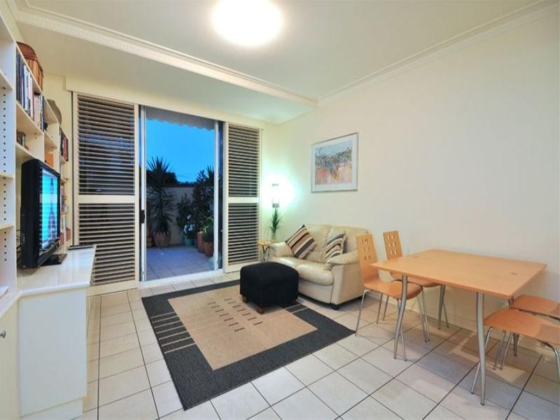 32/27 Harbour Road, Hamilton QLD 4007