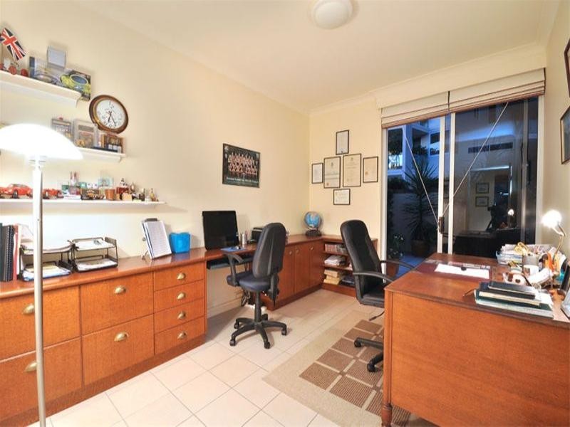 32/27 Harbour Road, Hamilton QLD 4007