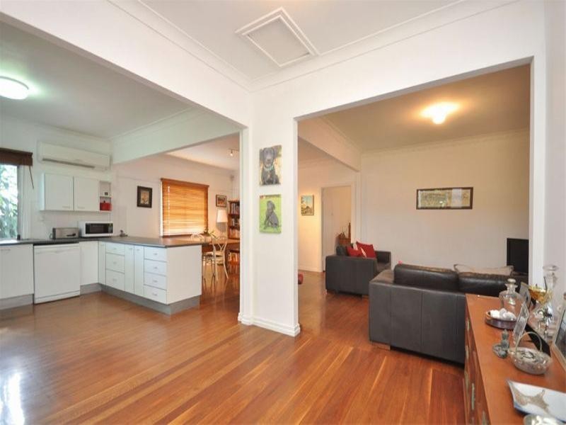 10 Flemington Street, Hendra QLD 4011