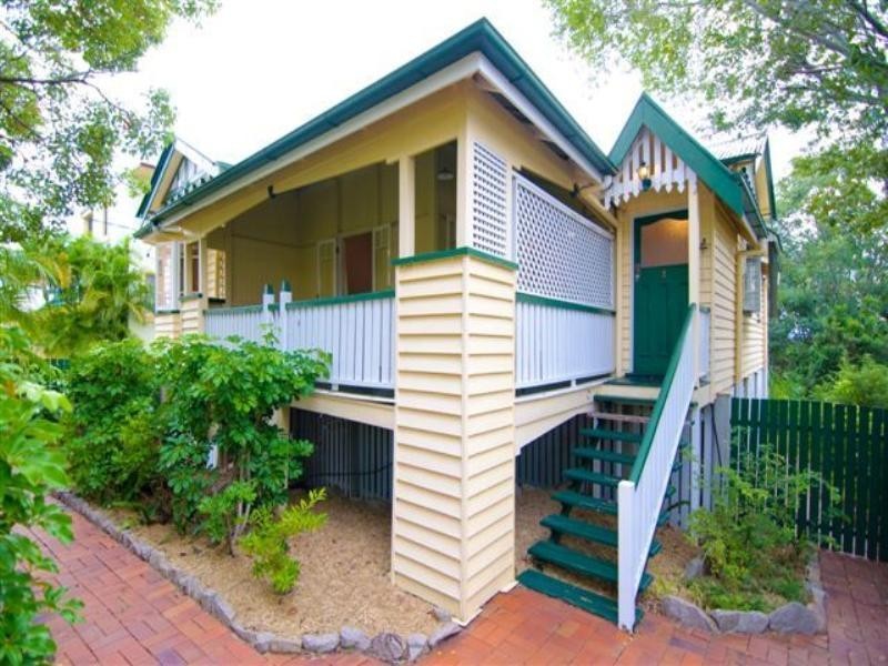 36 Miles Street, Clayfield QLD 4011