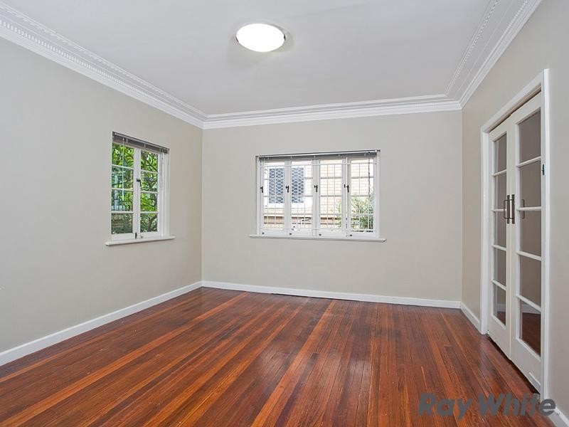 18 Oakwal Terrace, Windsor QLD 4030