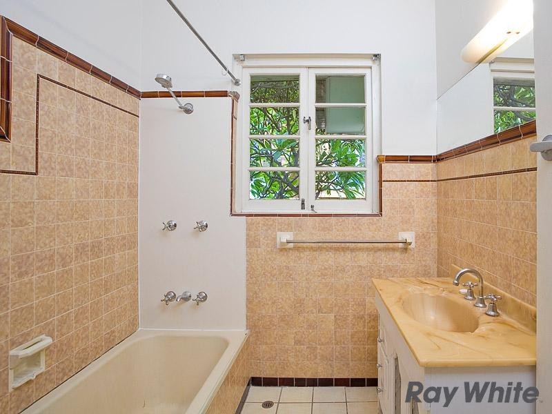 18 Oakwal Terrace, Windsor QLD 4030