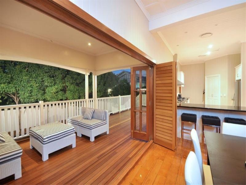9 Lukin Street, Clayfield QLD 4011