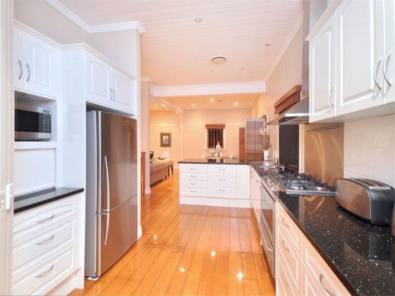 9 Lukin Street, Clayfield QLD 4011