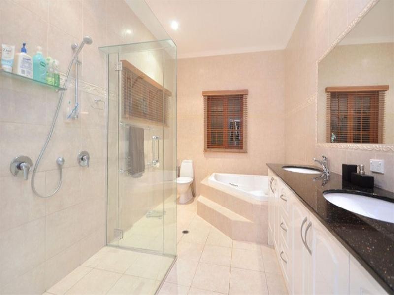 9 Lukin Street, Clayfield QLD 4011