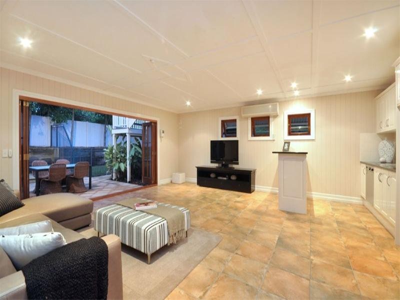 9 Lukin Street, Clayfield QLD 4011