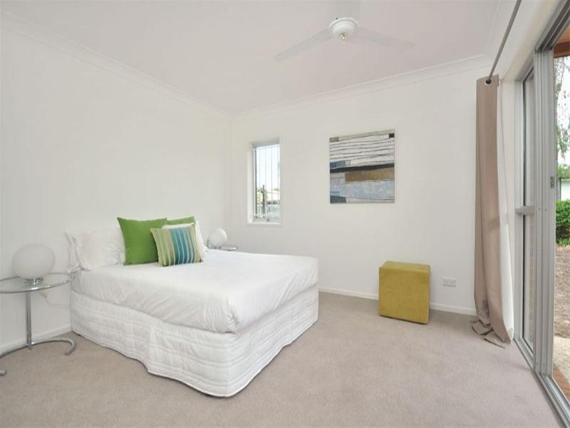 8 Roseleigh Street, Wooloowin QLD 4030