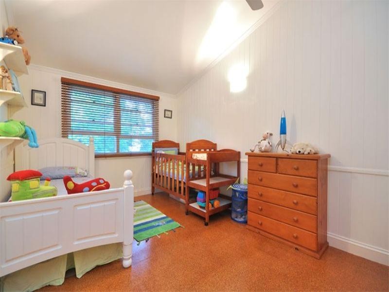 8 McGregor Street, Clayfield QLD 4011