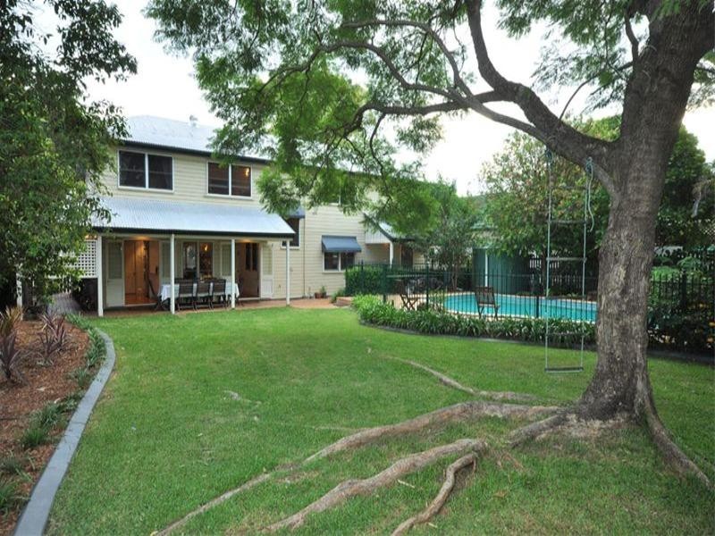 8 McGregor Street, Clayfield QLD 4011