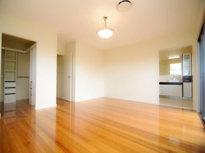 23 Raceview Avenue, Hendra QLD 4011