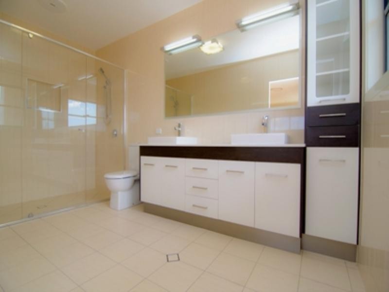 23 Raceview Avenue, Hendra QLD 4011