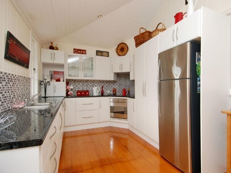 18 Jimbour Street, Wooloowin QLD 4030