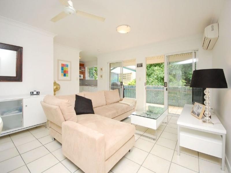 8/37 Erneton Street, Newmarket QLD 4051