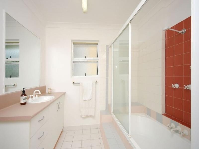 8/37 Erneton Street, Newmarket QLD 4051