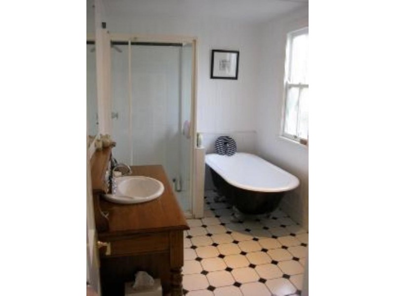 18 Storkey Street, Windsor QLD 4030