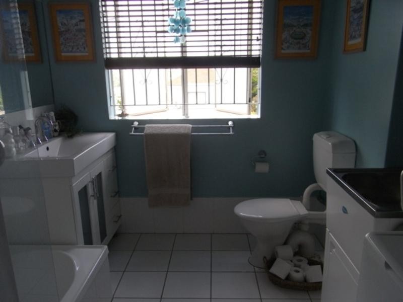 2/72 Markwell Street, Hamilton QLD 4007