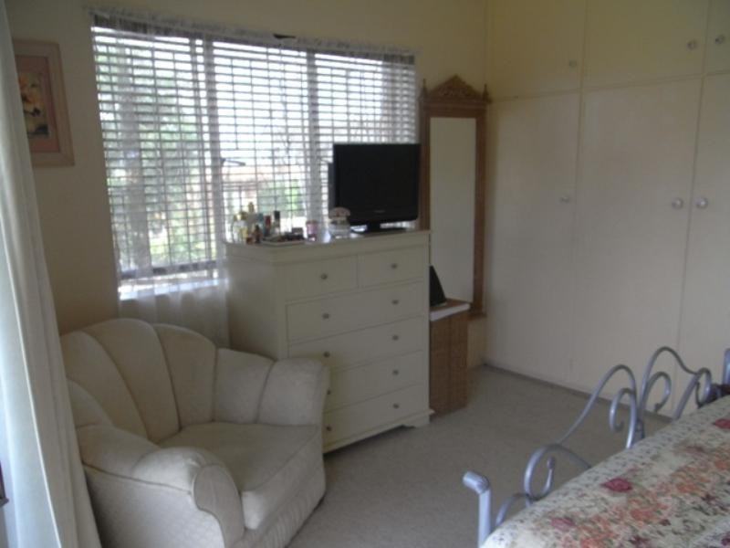 2/72 Markwell Street, Hamilton QLD 4007