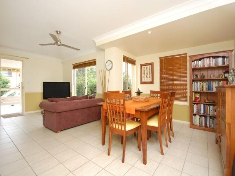 12 Blake Street, Wooloowin QLD 4030