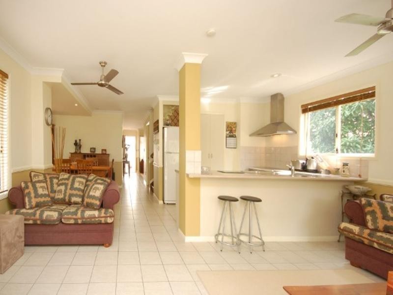 12 Blake Street, Wooloowin QLD 4030