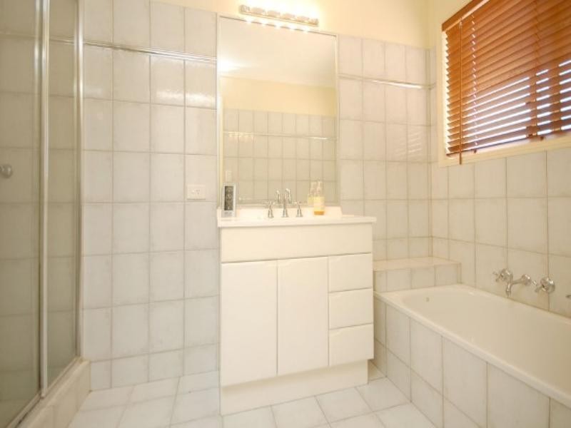 12 Blake Street, Wooloowin QLD 4030