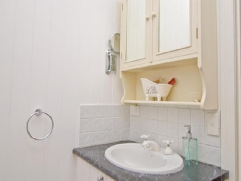 57 Kent Street, Hamilton QLD 4007