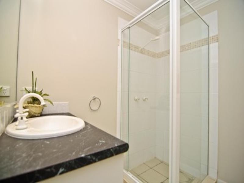 57 Kent Street, Hamilton QLD 4007