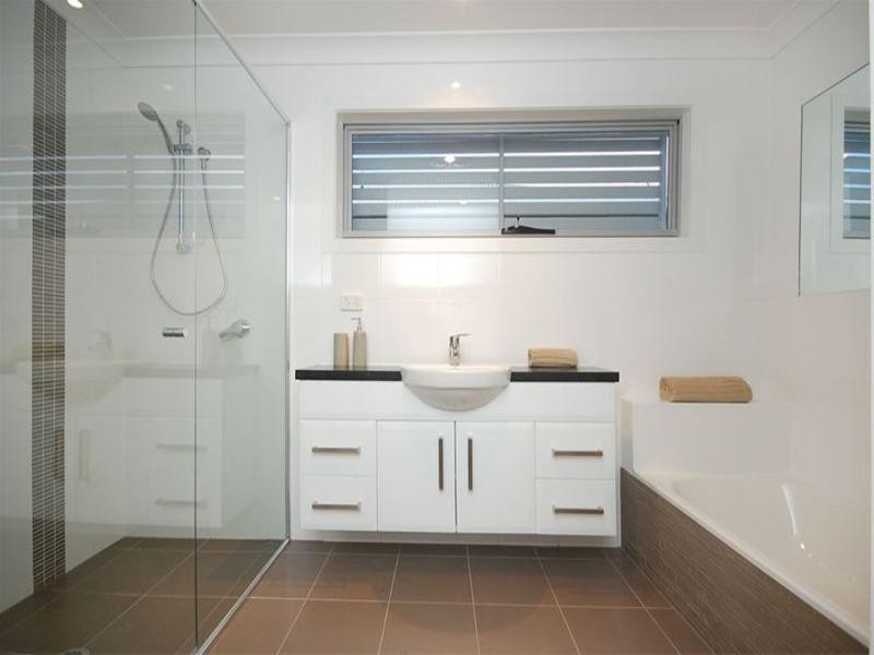 2a Rous Street, Hendra QLD 4011