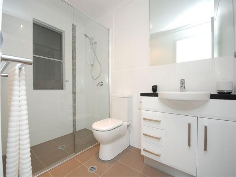 2a Rous Street, Hendra QLD 4011