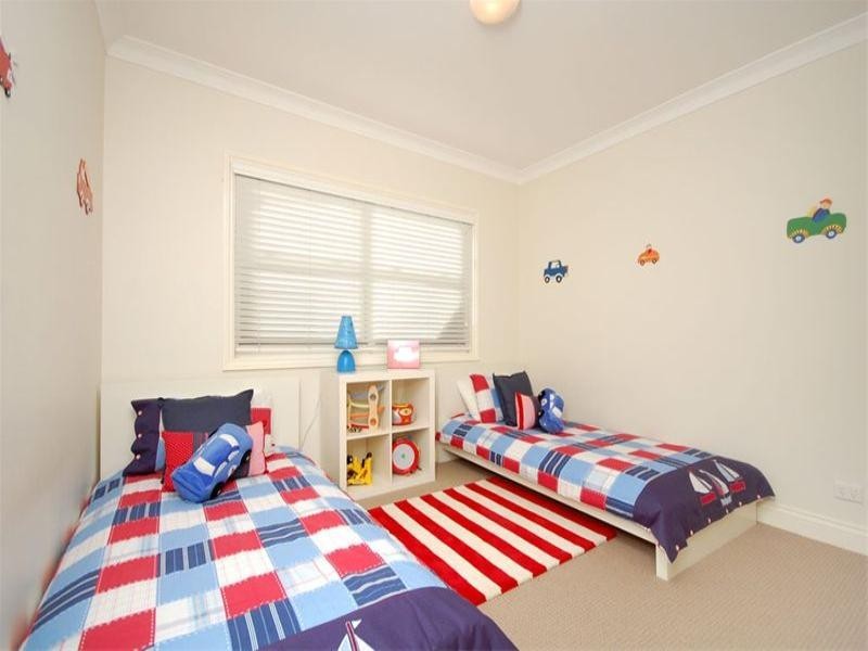 7 Joynt Street, Hamilton QLD 4007