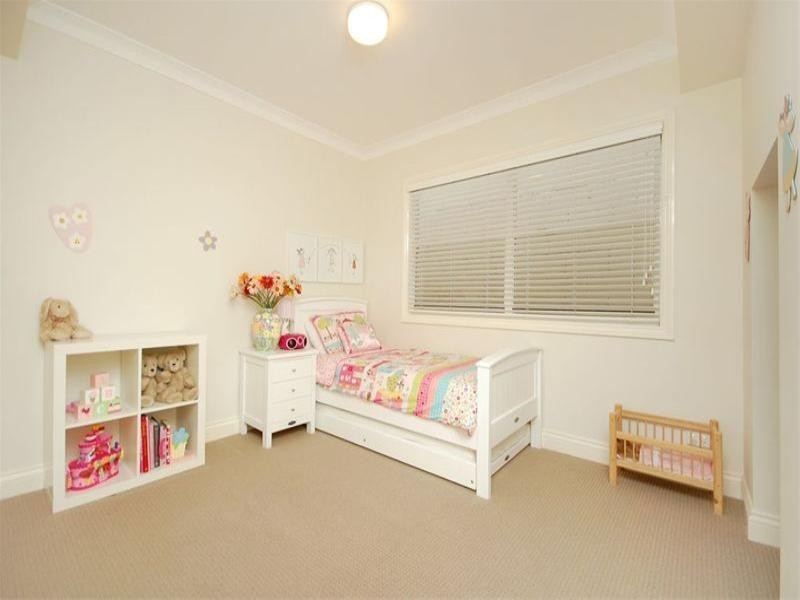 7 Joynt Street, Hamilton QLD 4007