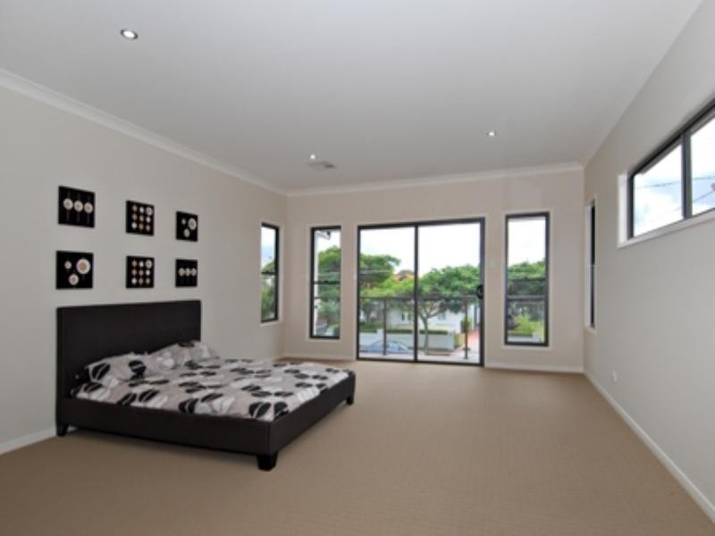 20 Lilley Street, Hendra QLD 4011