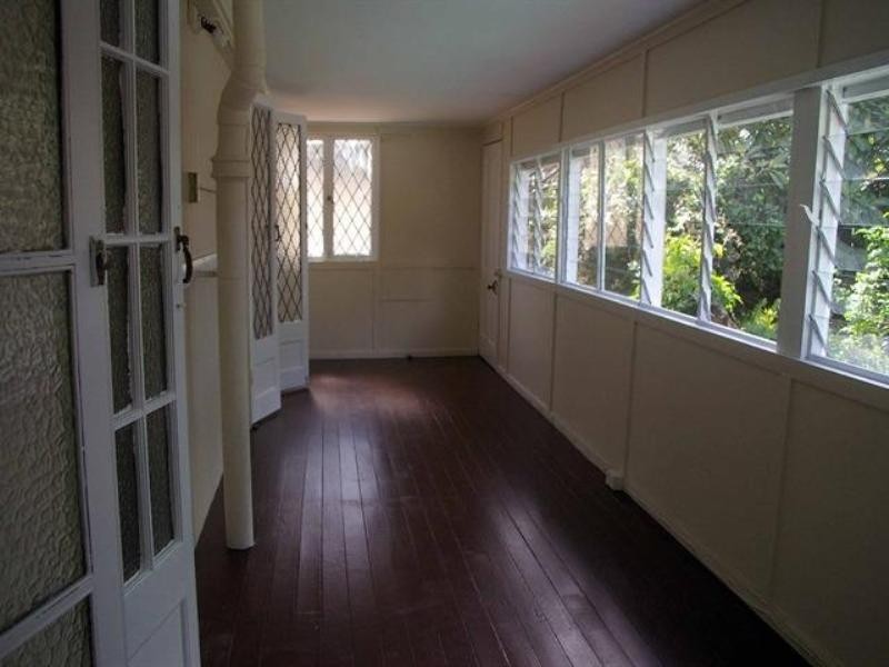 5 Crescent Road, Hamilton QLD 4007