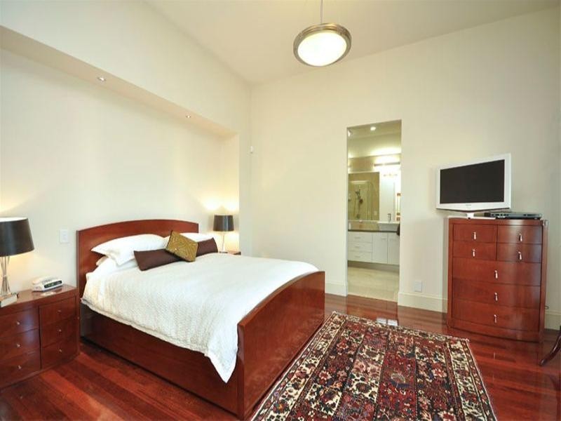 125 Windermere Road, Hamilton QLD 4007