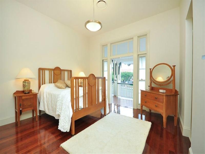 125 Windermere Road, Hamilton QLD 4007