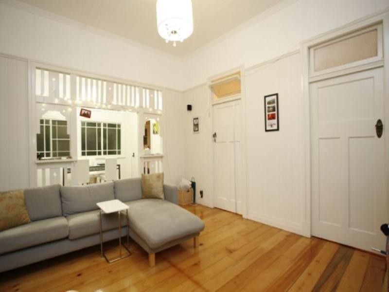 27 Rigby Street, Wooloowin QLD 4030