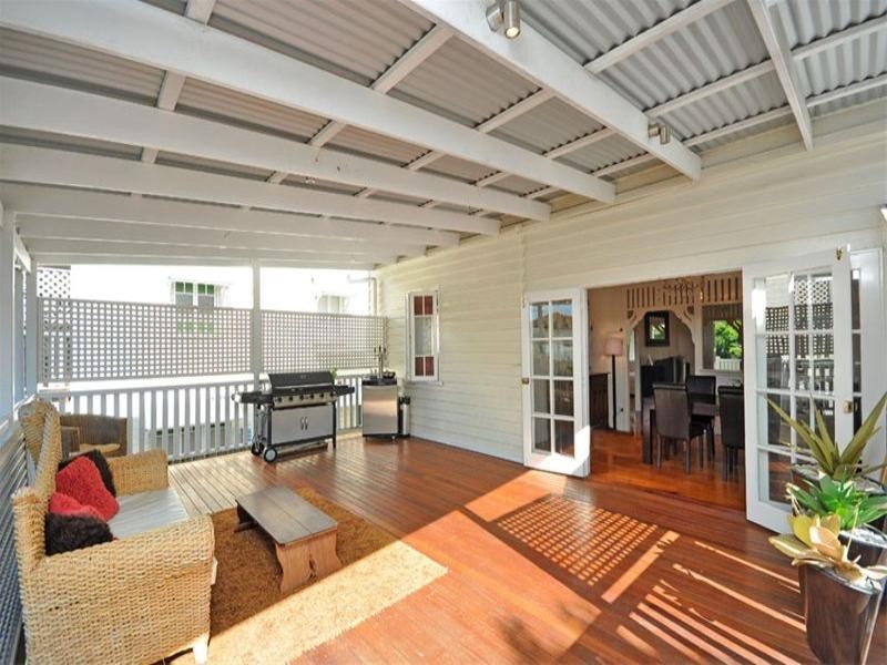 16 Gordon Street, Hendra QLD 4011