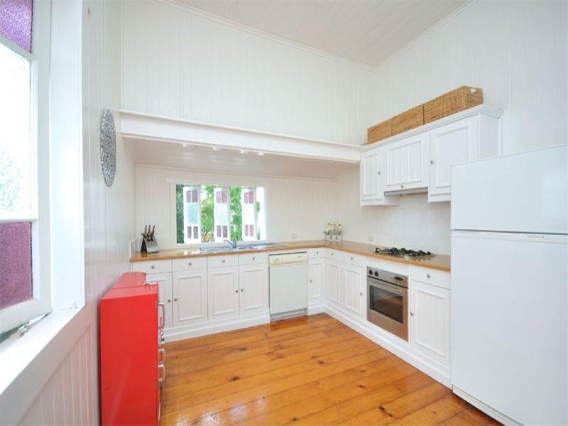 16 Gordon Street, Hendra QLD 4011