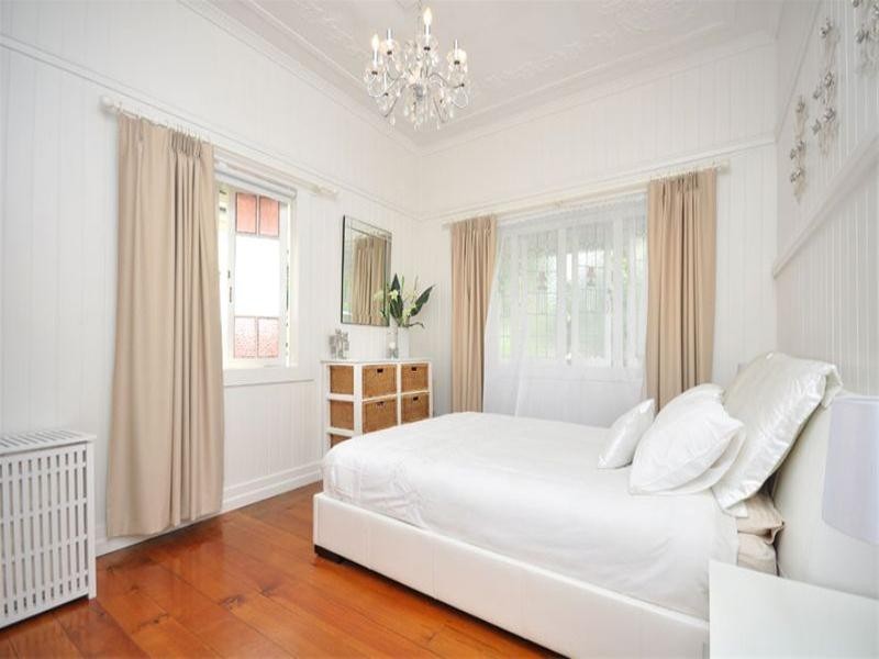 16 Gordon Street, Hendra QLD 4011