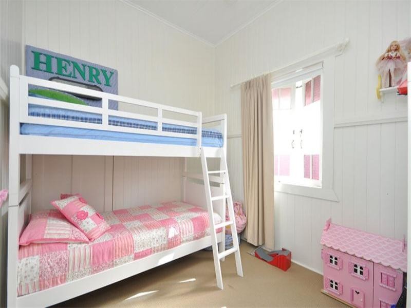 16 Gordon Street, Hendra QLD 4011