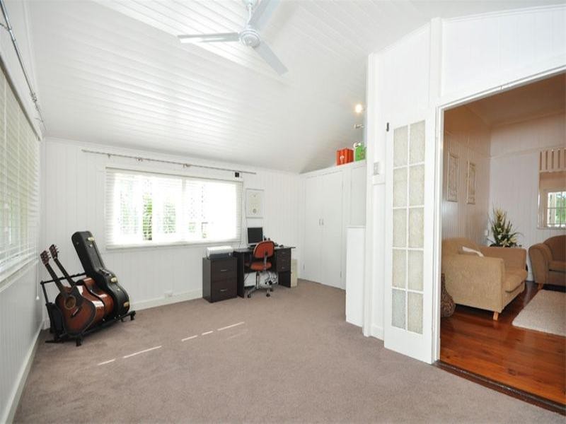 16 Gordon Street, Hendra QLD 4011