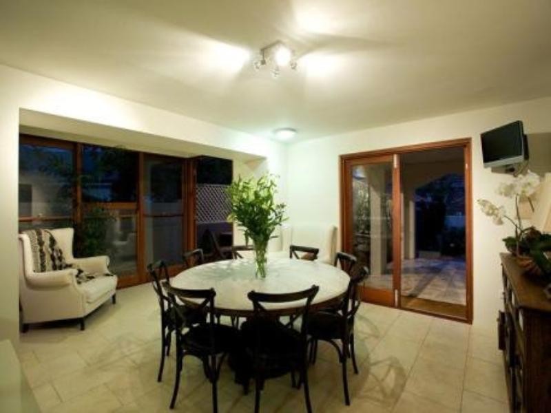 46 Windermere Road, Hamilton QLD 4007