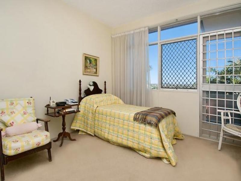 2/35 Langside Road, Hamilton QLD 4007