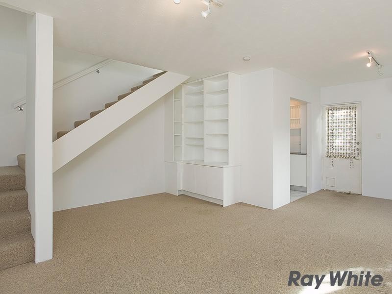 2/84 Charlton Street, Ascot QLD 4007