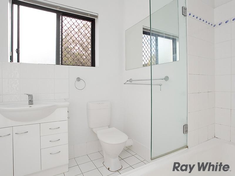 2/84 Charlton Street, Ascot QLD 4007