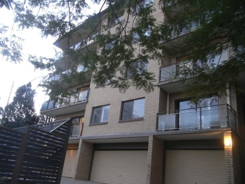 3/24A Crescent Road, Hamilton QLD 4007