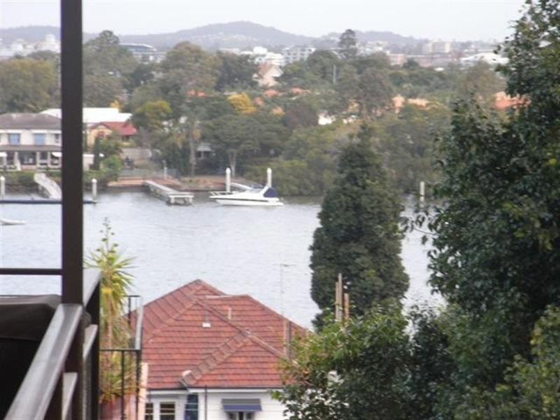 3/24A Crescent Road, Hamilton QLD 4007