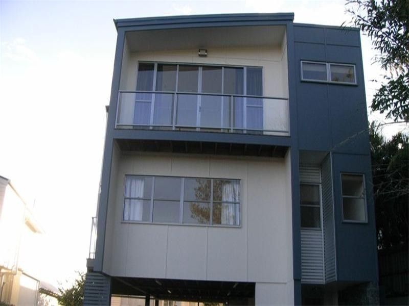 18 Campbell Street, Albion QLD 4010