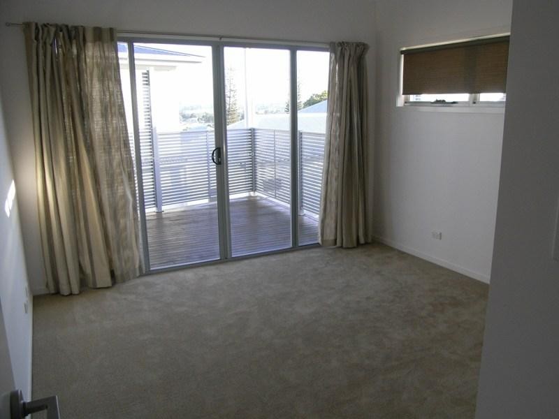18 Campbell Street, Albion QLD 4010