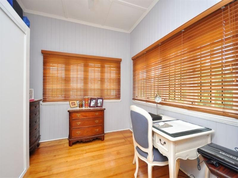 2/23 York Street, Hamilton QLD 4007