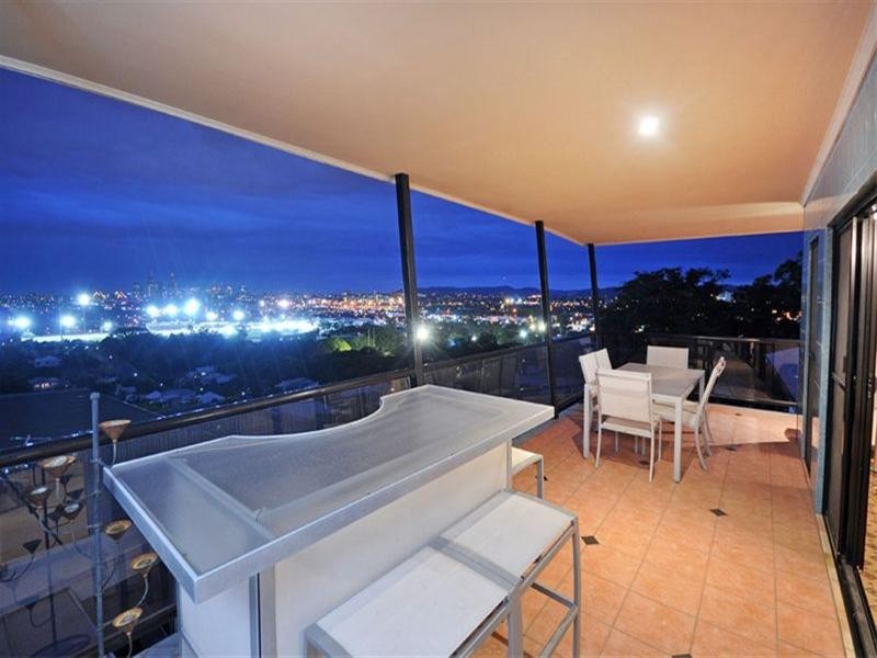 6 Comus Crescent, Ascot QLD 4007